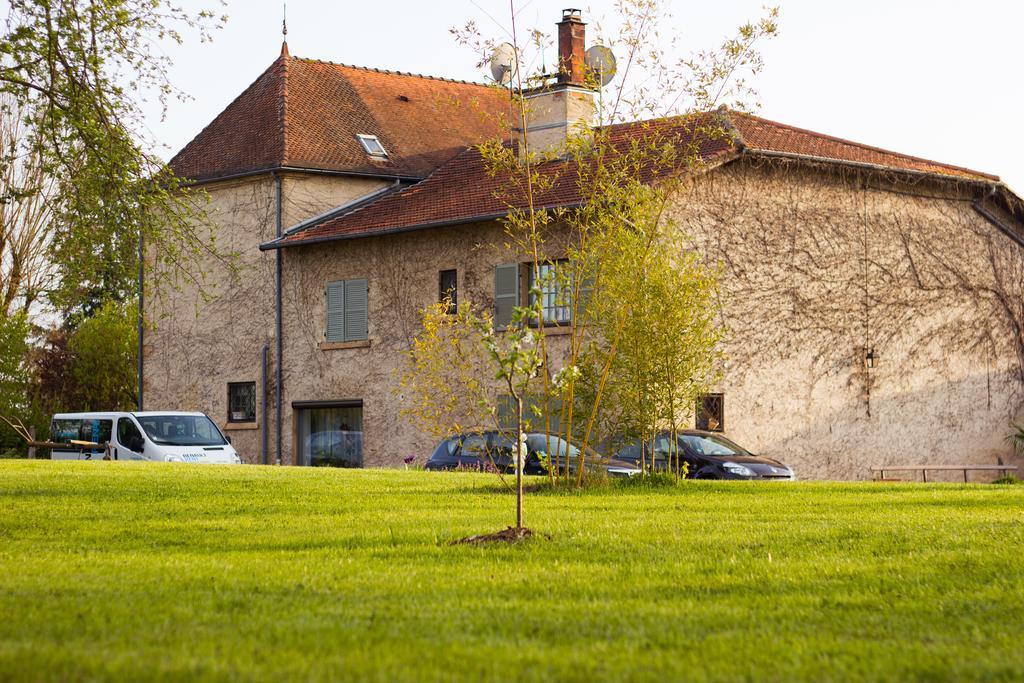 Bed and Breakfast Aux Ronzieres Pouilly-sous-Charlieu Номер фото
