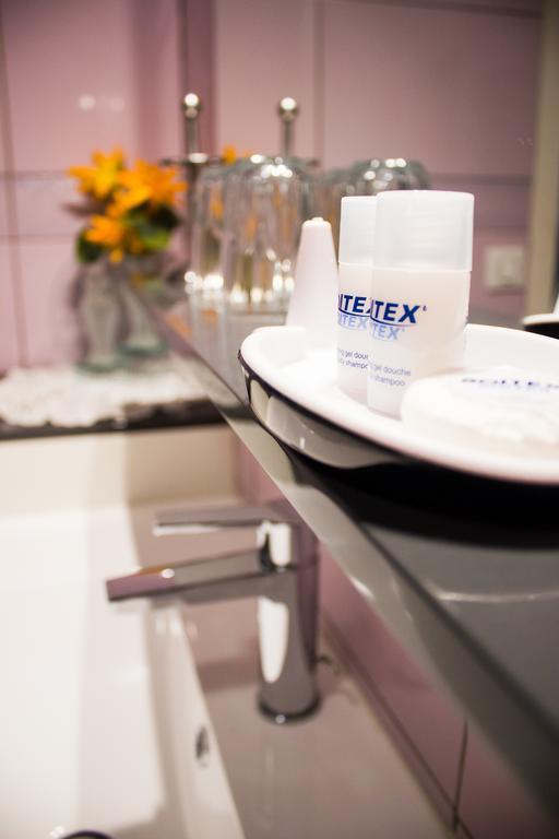 Bed and Breakfast Aux Ronzieres Pouilly-sous-Charlieu Номер фото