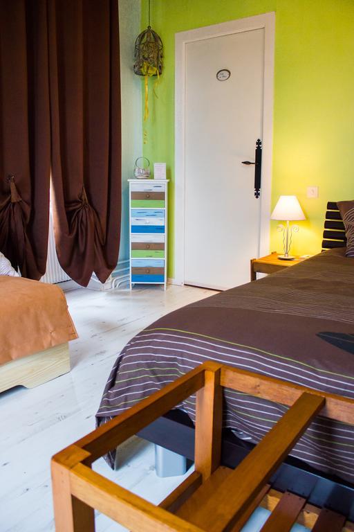 Bed and Breakfast Aux Ronzieres Pouilly-sous-Charlieu Экстерьер фото