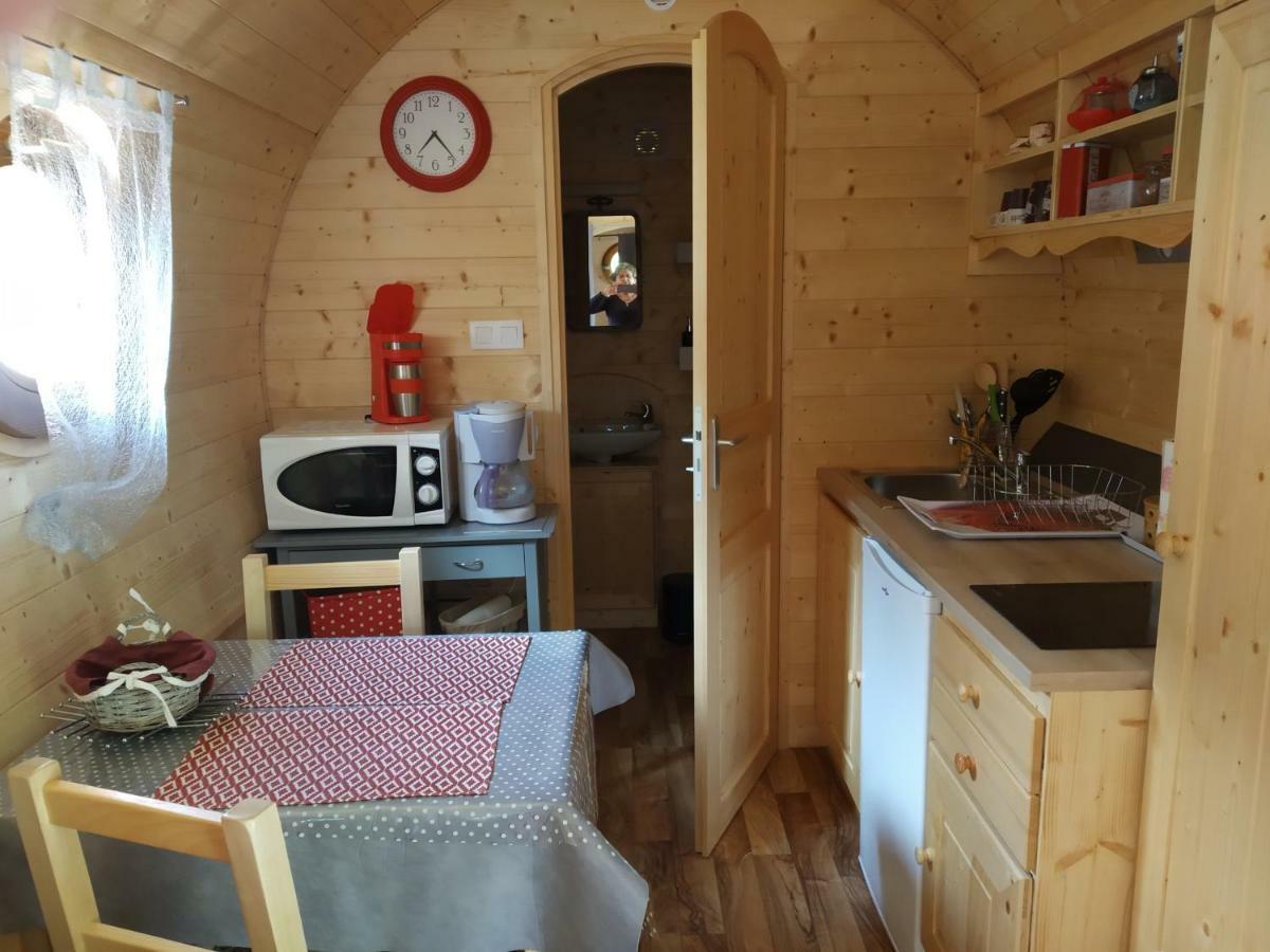 Bed and Breakfast Aux Ronzieres Pouilly-sous-Charlieu Экстерьер фото